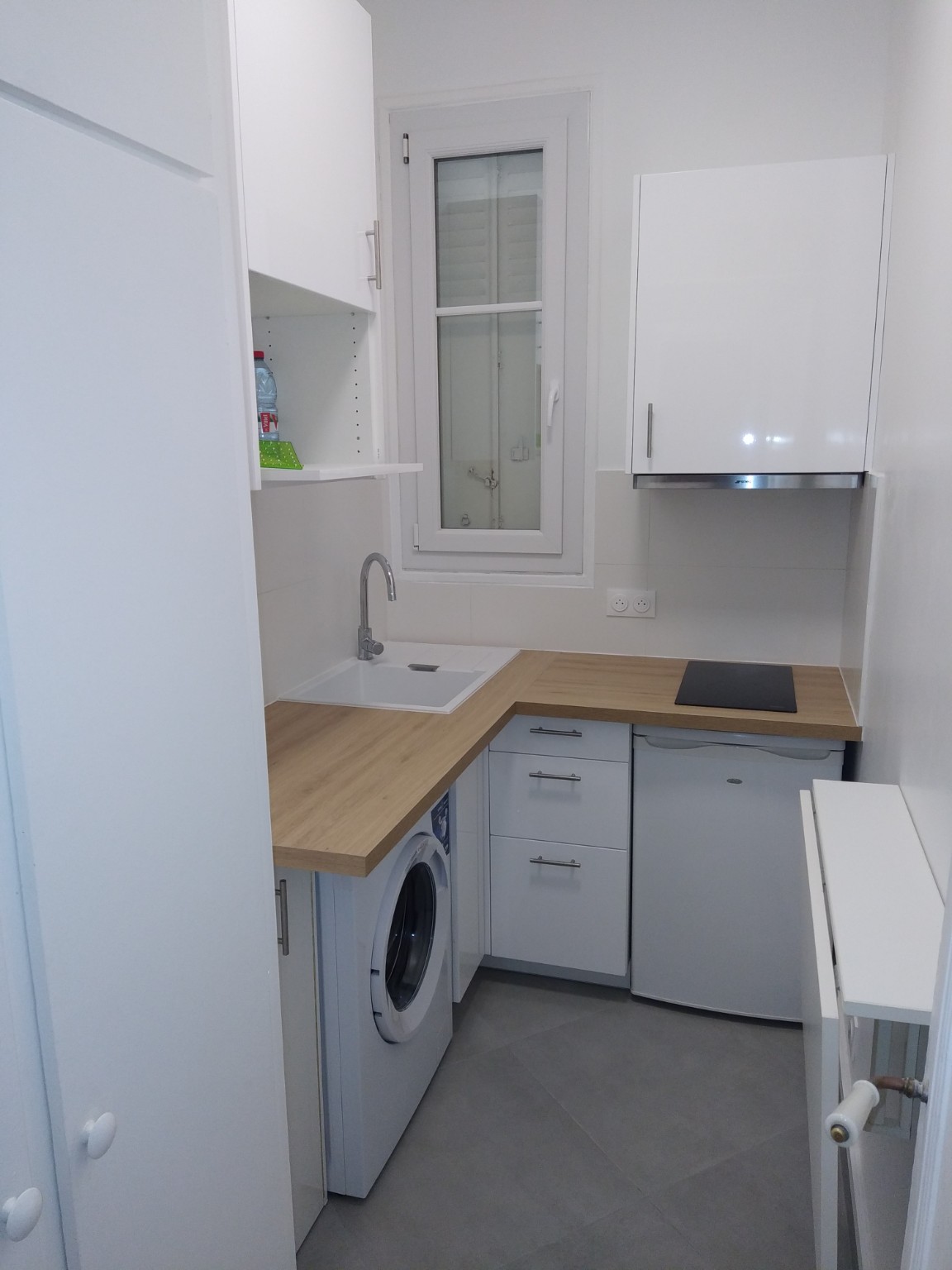 Buanderie compacte aménagée sur mesure