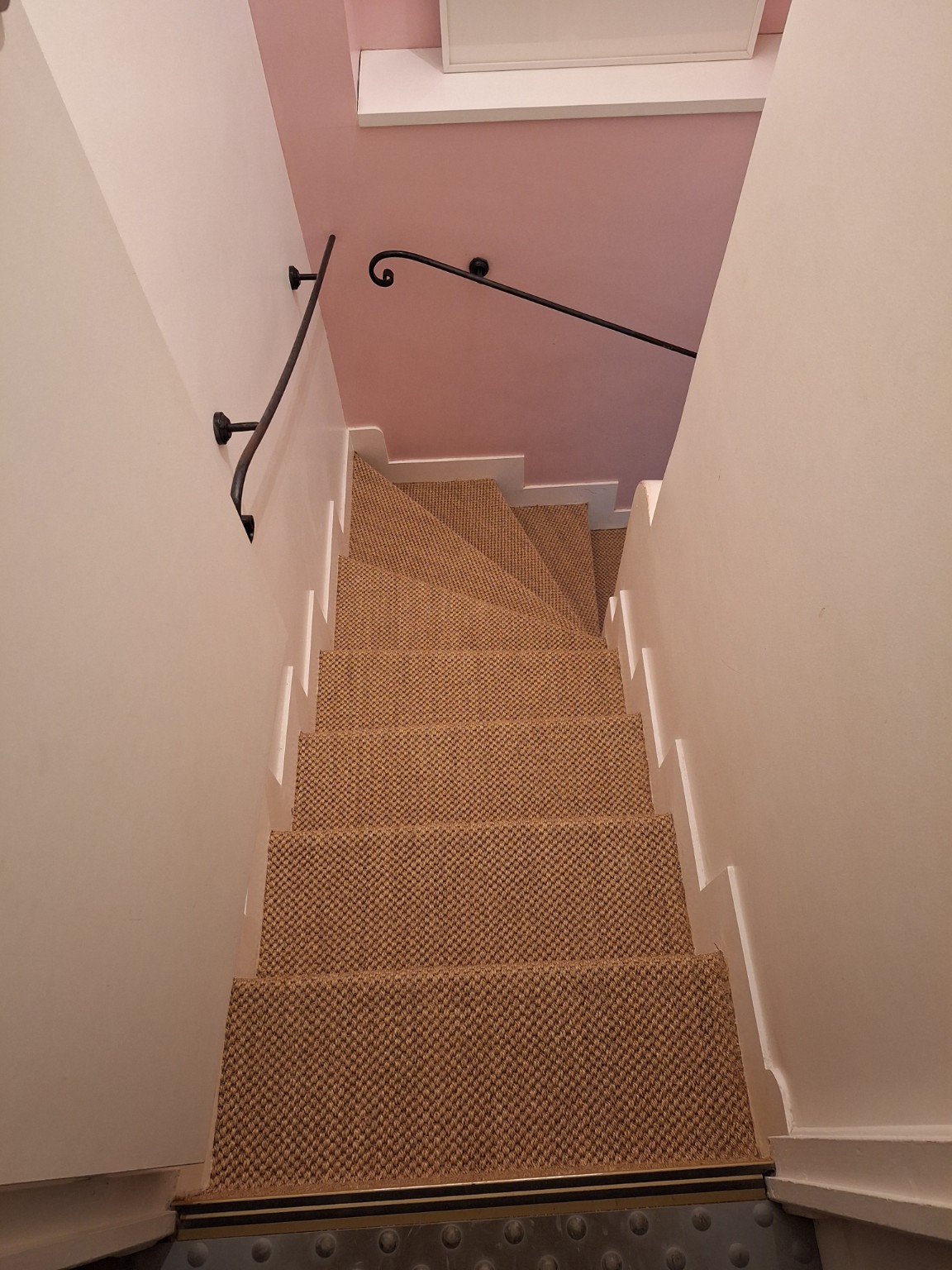 Escalier avant la pose complète de la moquette